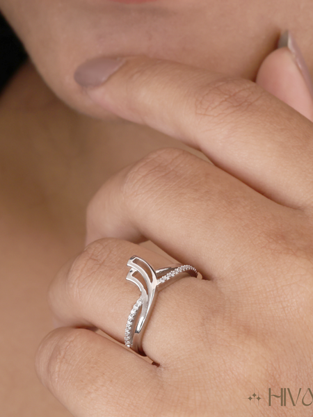 Glossy Wave Design Silver Unique Ring