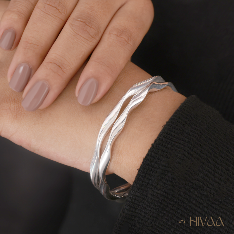 Double-Strand Wavy Silver Bangle