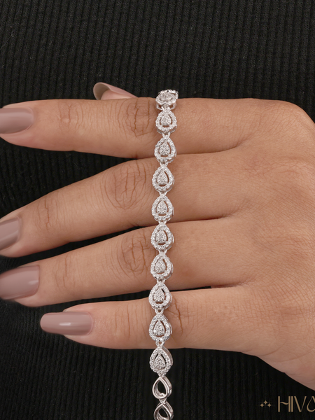 Dazzling Teardrop Charm Fashion Bracelet