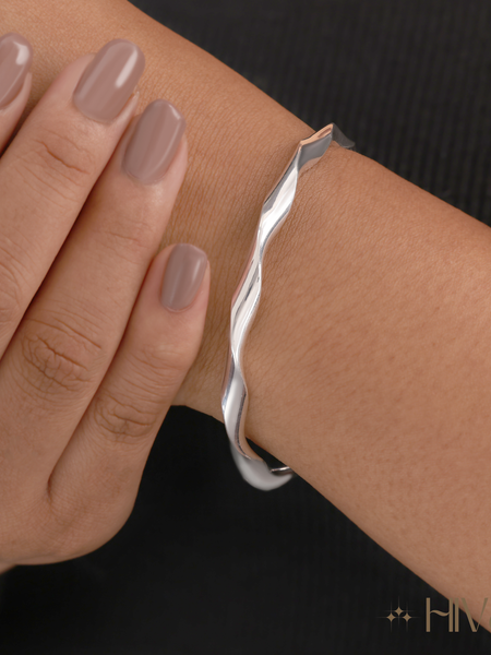 Double-Strand Wavy Silver Bangle