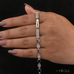 Contemporary Square Design Bracelet With Radiant Style