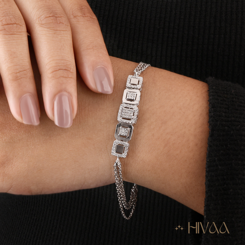 Stylish Square Link With Sparkling Accents