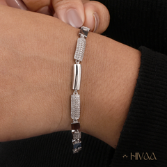 Contemporary Square Design Bracelet With Radiant Style