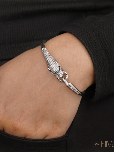 Fierce Panther Head Bracelet Design