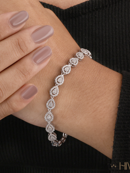 Dazzling Teardrop Charm Fashion Bracelet