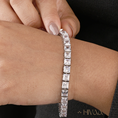 Dazzling Square Cut Diamond Bracelet Design