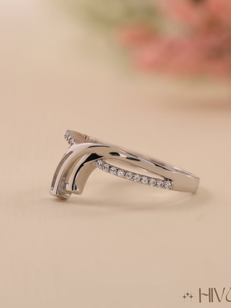 Glossy Wave Design Silver Unique Ring