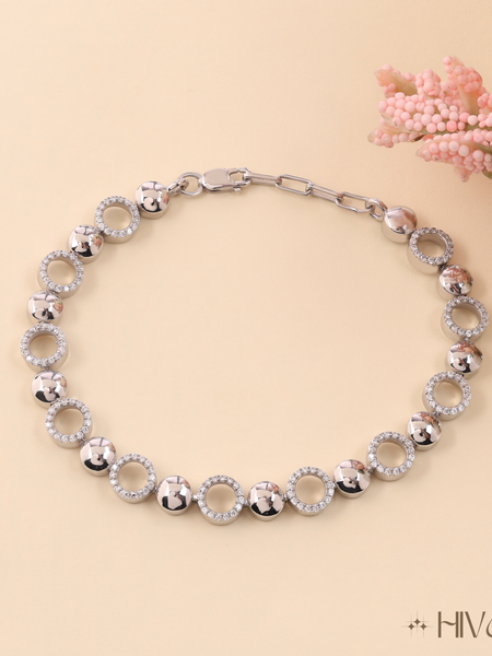 Lustrous Circle Charm Bracelets For Woman