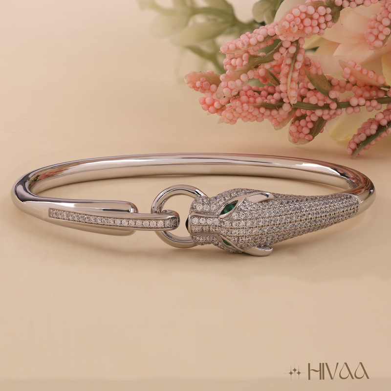 Fierce Panther Head Bracelet Design