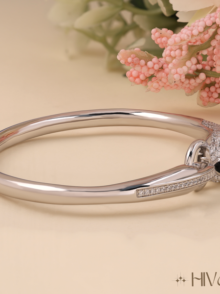 Fierce Panther Head Bracelet Design