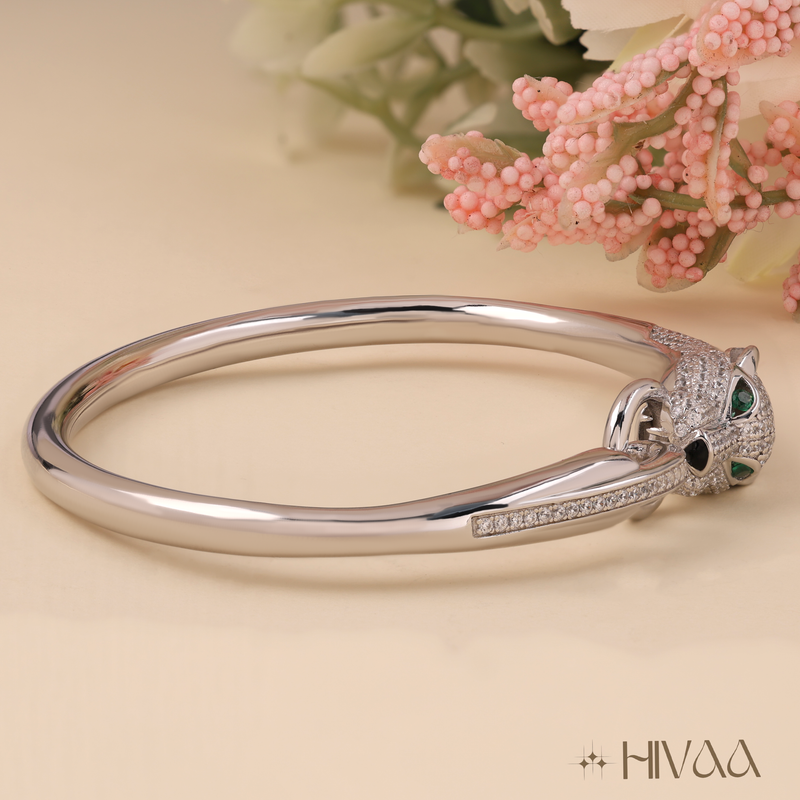 Fierce Panther Head Bracelet Design