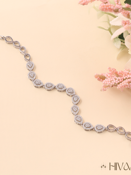 Dazzling Teardrop Charm Fashion Bracelet