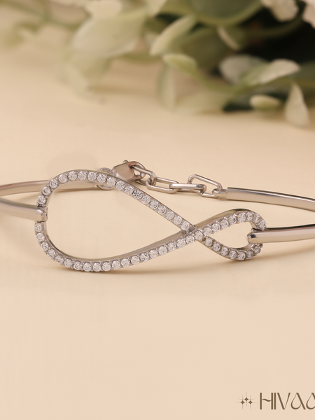 Infinite Sparkle Style Silver Design Bracelet