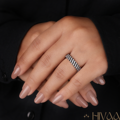 The High-Contrast Geometry Jewelry Collection Ring